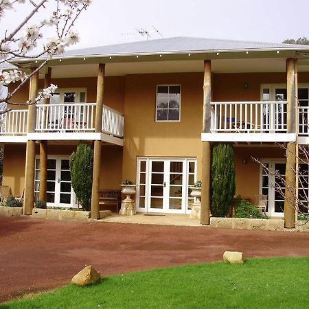 Erravilla Country Estate Spa Suite Accommodation Cowaramup Exterior photo