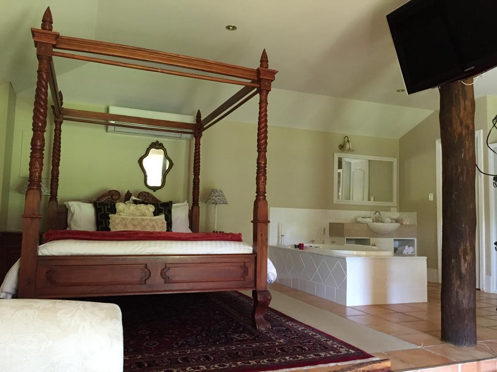 Erravilla Country Estate Spa Suite Accommodation Cowaramup Exterior photo