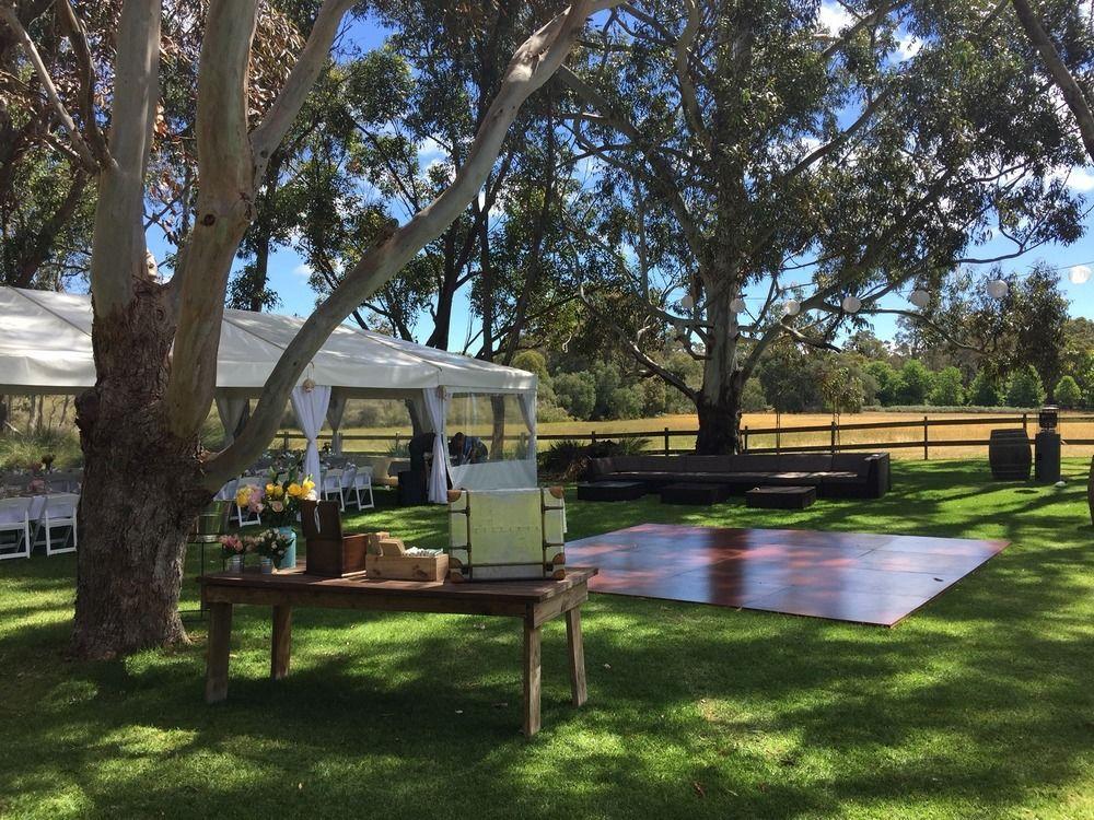 Erravilla Country Estate Spa Suite Accommodation Cowaramup Exterior photo