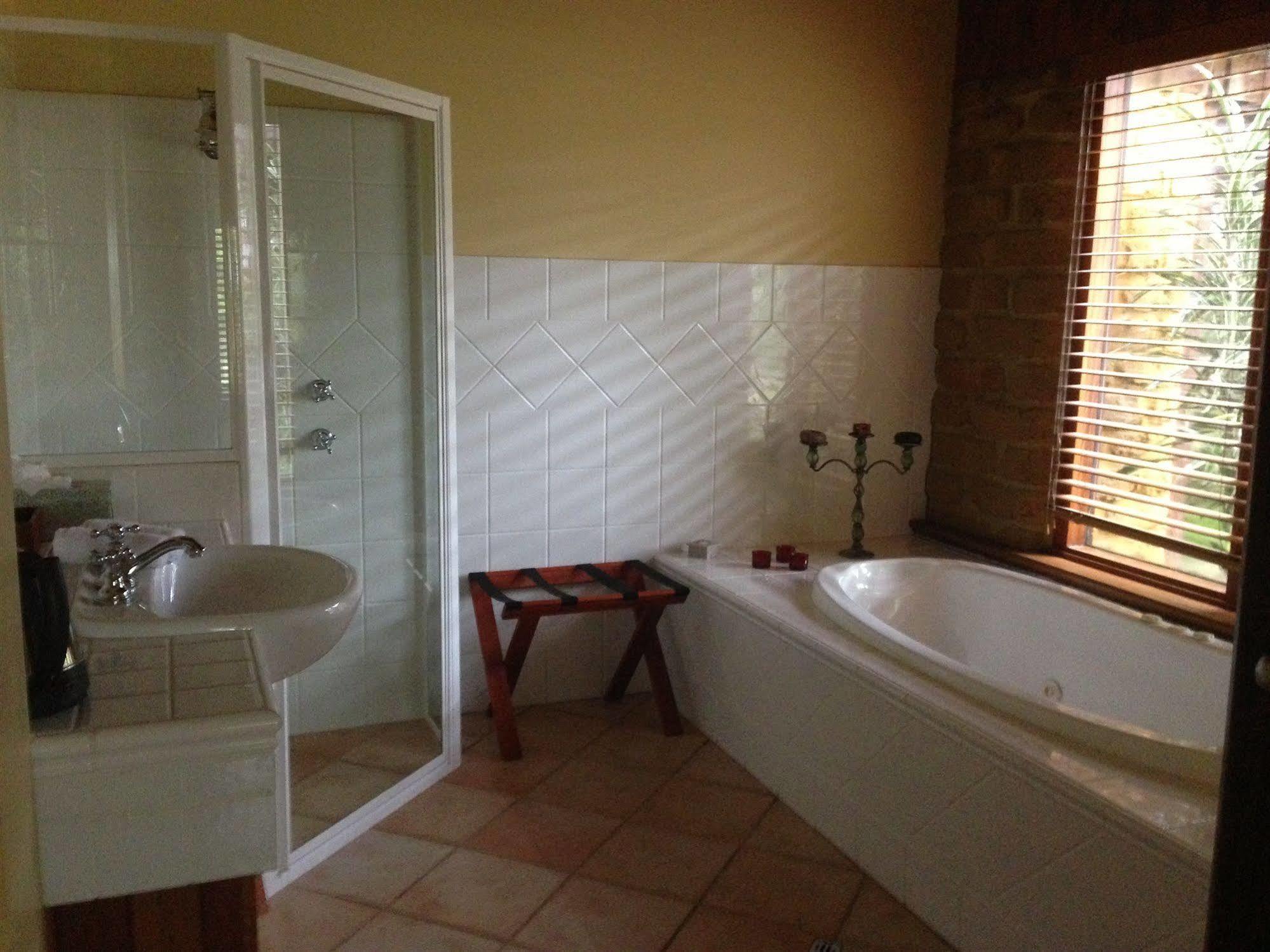 Erravilla Country Estate Spa Suite Accommodation Cowaramup Exterior photo