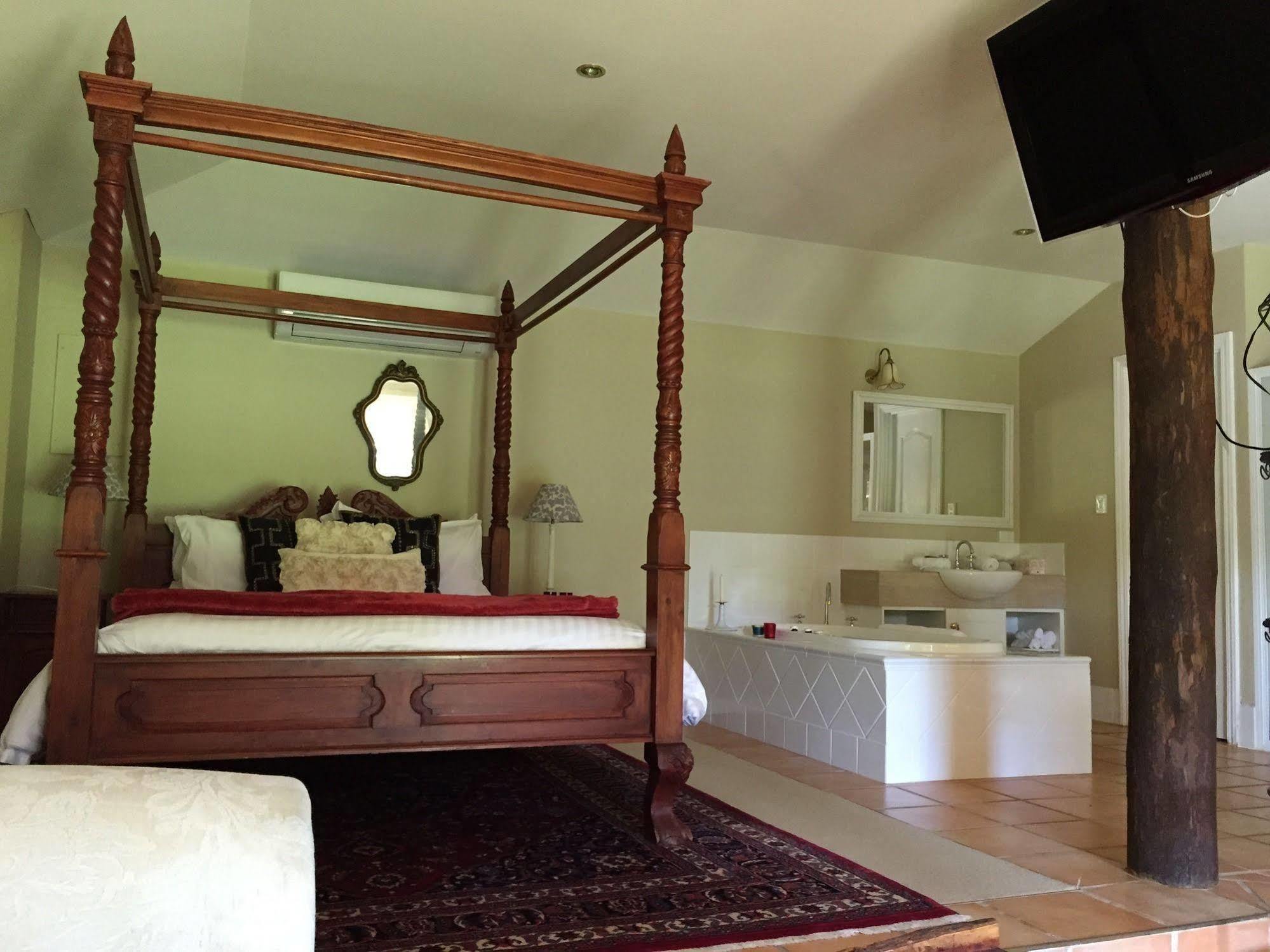 Erravilla Country Estate Spa Suite Accommodation Cowaramup Exterior photo