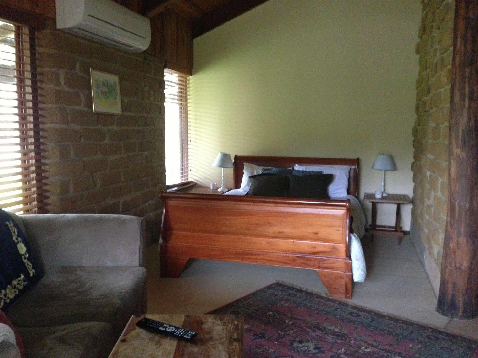Erravilla Country Estate Spa Suite Accommodation Cowaramup Exterior photo